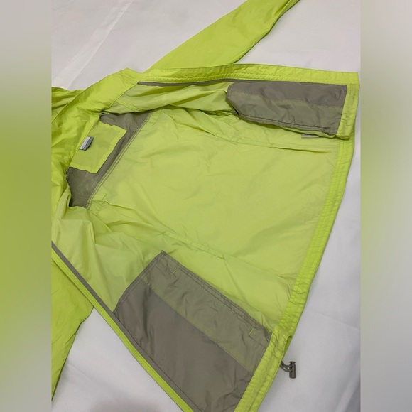 Columbia Size M Womens Light Green Omni-Shield Hooded Windbreaker Jacket - Picture 3 of 16